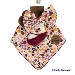 Baby Essentials 0-6 months Bandana Bib set, with headband and socks